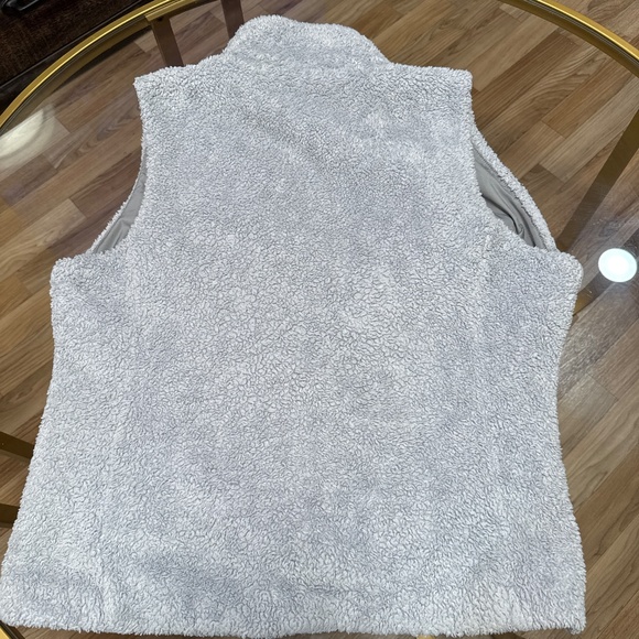 Women’s Patagonia Los Gatos Fleece Vest Grey - Picture 3 of 3